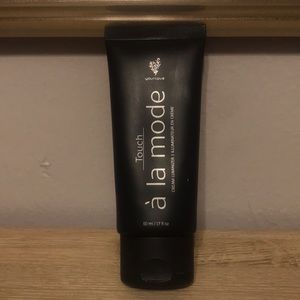 Younique A La Mode Cream Luminizer Pearly